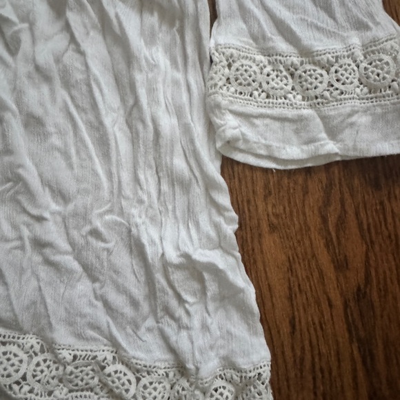 White coverup - Picture 3 of 3